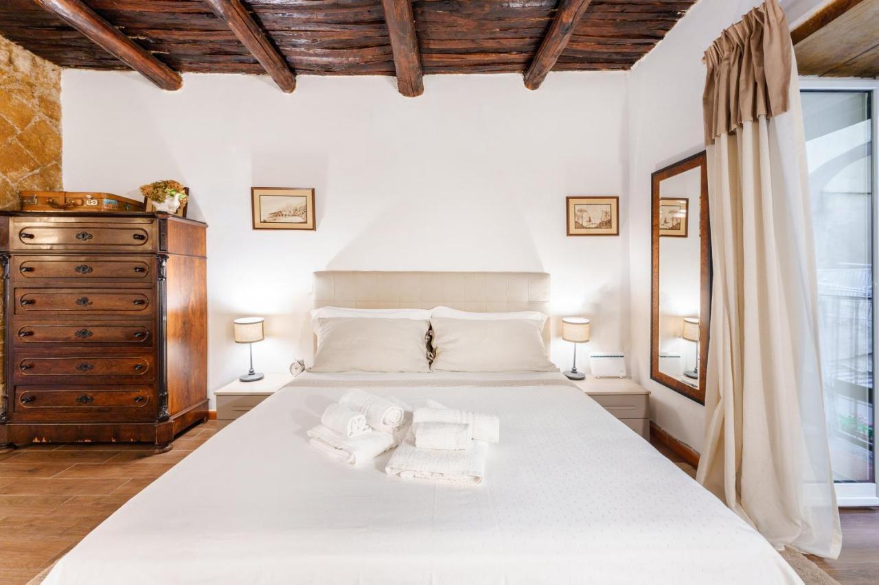 Appartement La Storia Napels